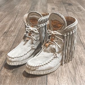 LIKE NEW- Free people El Vaquero Roseland Moccasin Boot- Grey